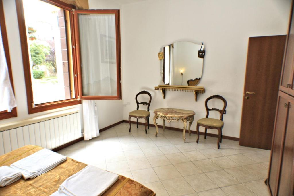 Queen House Venezia Phòng bức ảnh